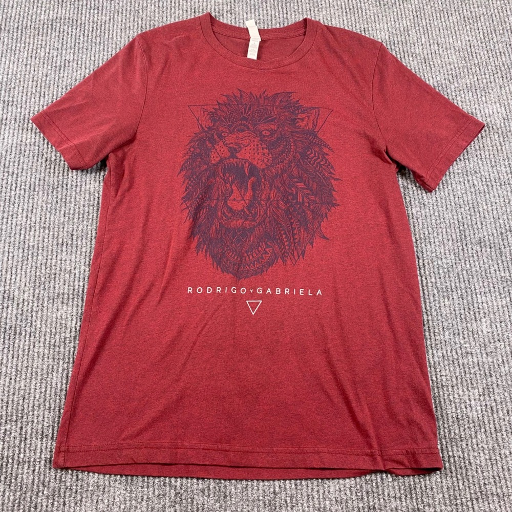 Rodrigo y Gabriela Graphic T-Shirt Adult Medium Red Lion Concert Tour Band Tee